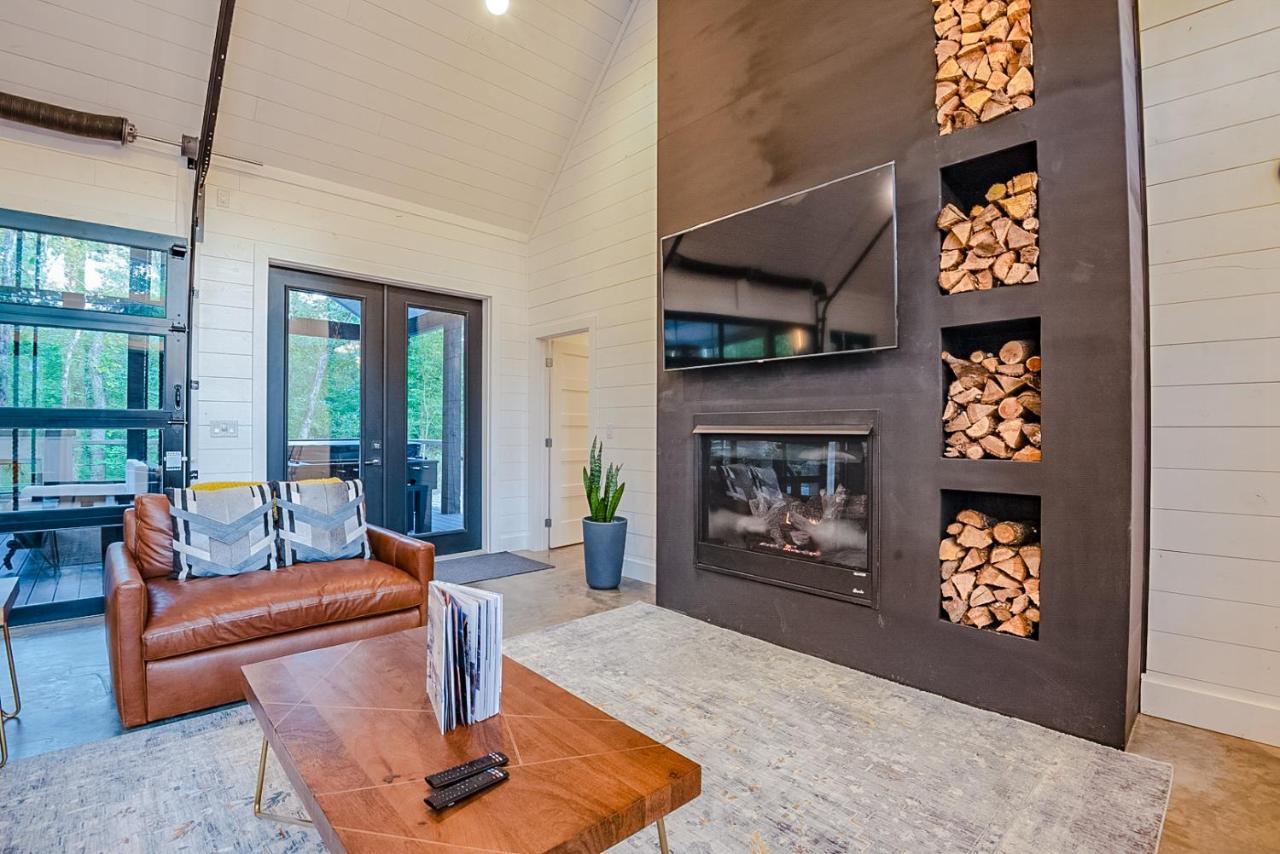 "The Barndo" 4Br Luxury Cabin, Hot Tub, Fire Pit, Bunks, Arcades, Playhouse! Broken Bow Exterior foto